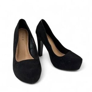 Torrid Black Suede Platform Pumps Womens Size 8 Shoes Unique Toe EUC